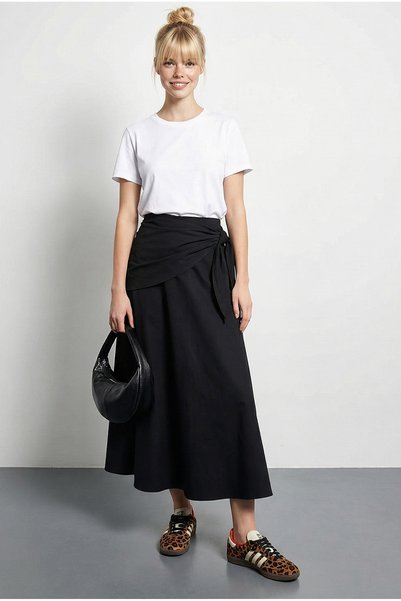 Women's Black Belted Long Flared Skirt De261032 60286077
