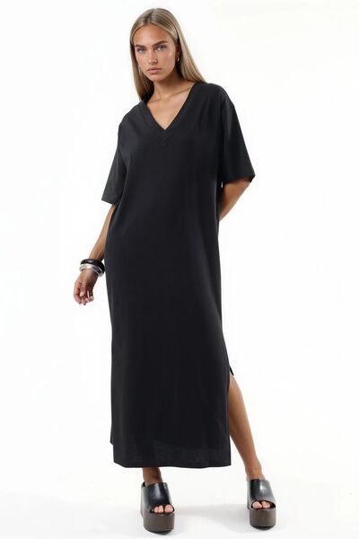 Busem V-Neck Loose Cut Midi Dress