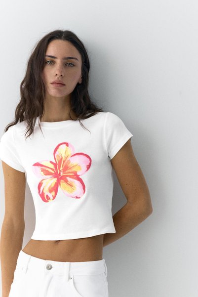 T-Shirt with Flower Graphic Print