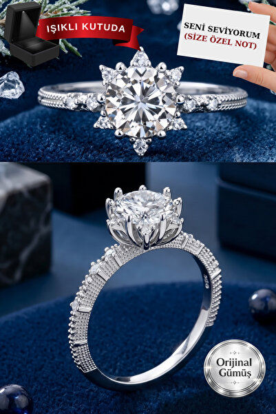 Сребро 925, 1 карат, позлатен, прстен со лотосов цвет. ПРСТЕН ВО КУТИЈА СО ОСВЕТЛУВАЊЕ