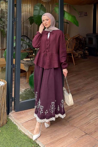 V-Neck Muslim Hijab Shirt with Elastic Sleeves, Plum
