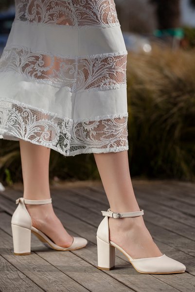 D01050 Model High Heeled Karnıyarık Women's Shoes