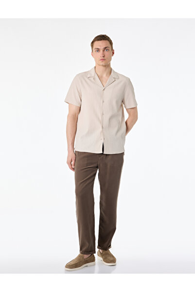 Regular fit кошула со кратки ракави, текстурирана, со јака