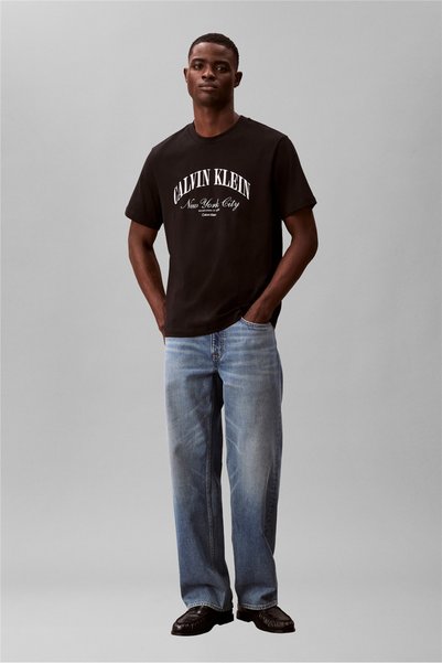 20S March Graphic Se Men's Crew Neck T-Shirt Black