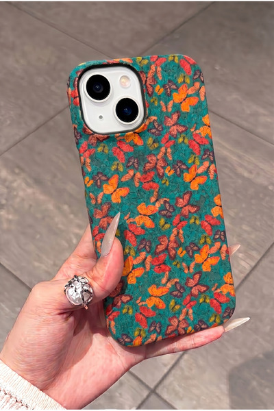 iPhone 13 / 14 / 15 Compatible Premium Vintage Butterfly Pattern Hard Case Stylish, Shock-Absorbing