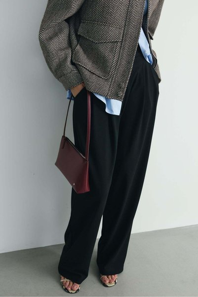 Black Lina Pleated Trousers