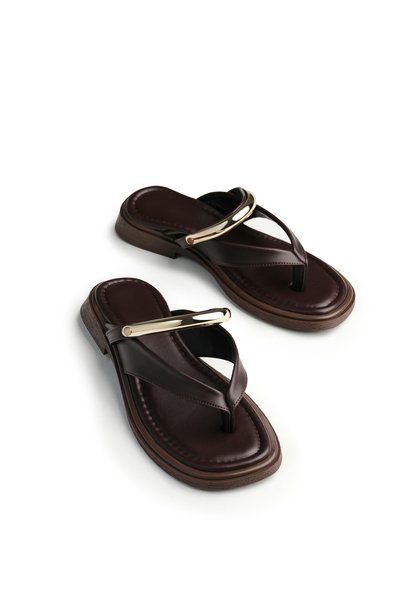 Women's Brown Comfortable Fit Metal Detailed Flip Flops