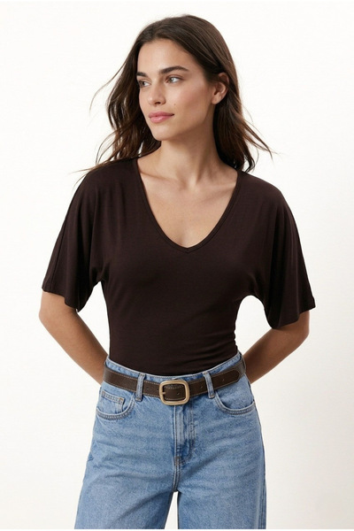 Women's Alena Waist-Fitted V-Neck Short Sleeve Knitted Brown Blouse