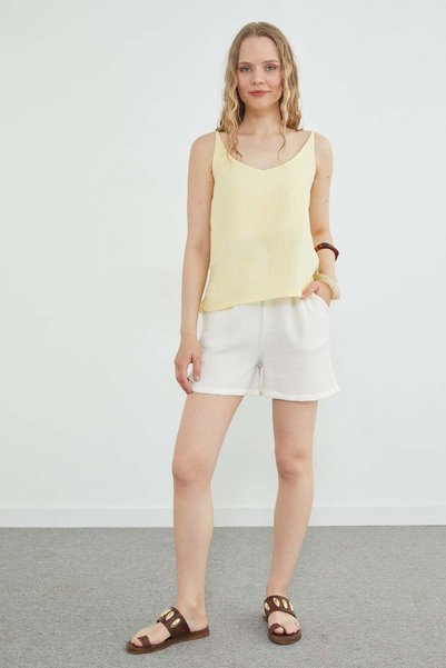Elastic Waist Muslin Fabric Pocket Shorts