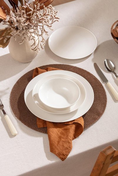 Lunis |   24 Piece Porcelain Dinner Set for 6 People