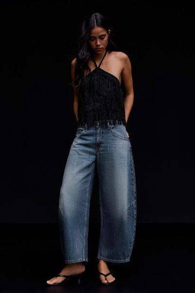 Barrel Fit Cropped Jeans