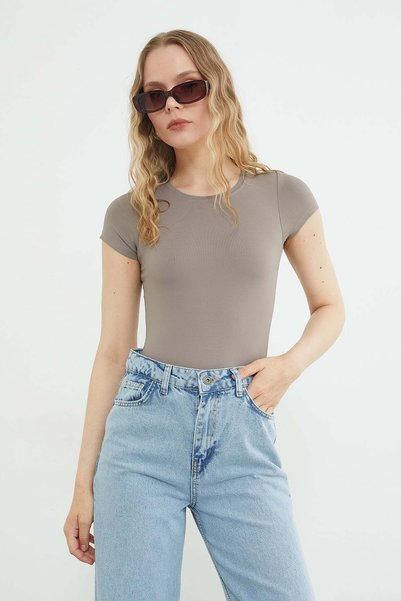 Basic Crew Neck Snap Body