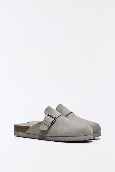 BUCKLED CASUAL SABOT