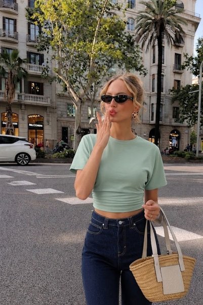 Women's Crew Neck Crop T-Shirt