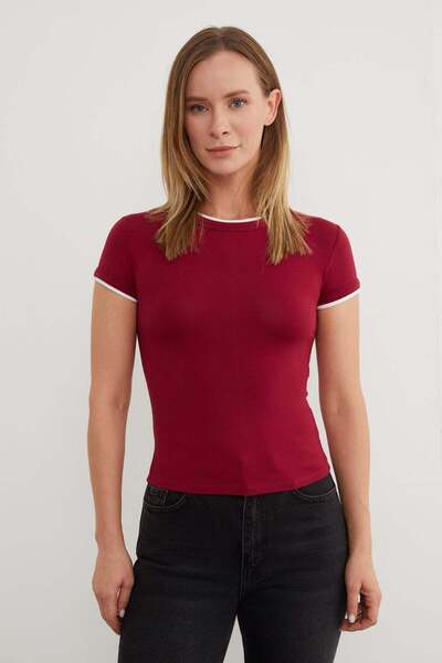 Basic Crew Neck Piped Crop T-Shirt
