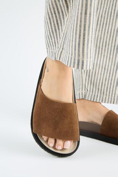 Lizette Women's Genuine Leather Single Strap Tan Slippers