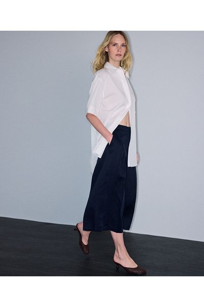 Pleated Bermuda Shorts with Linen Content