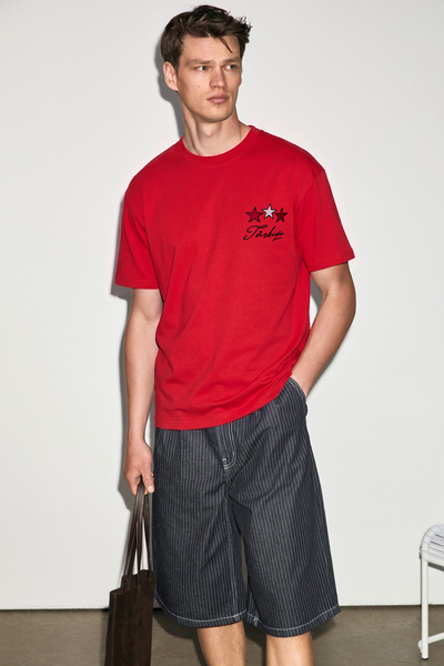 Tugna men's 100% organic cotton world cup special embroidery detailed red t-shirt