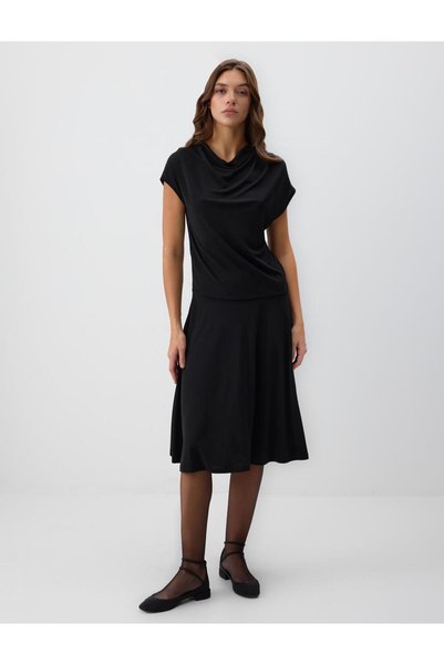 Black Relaxed Fit Flowy Neck Short Sleeve Midi Dress
