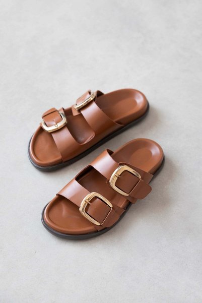 Harden Women's Buckle Detail Daily Comfort Leather Slippers Brown