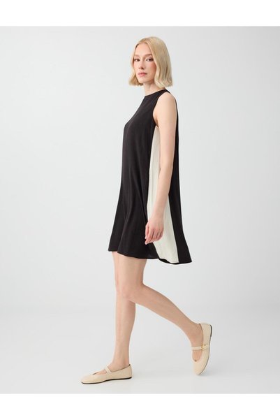 Bitter Brown Loose-Fit Sleeveless Linen Blend Dress