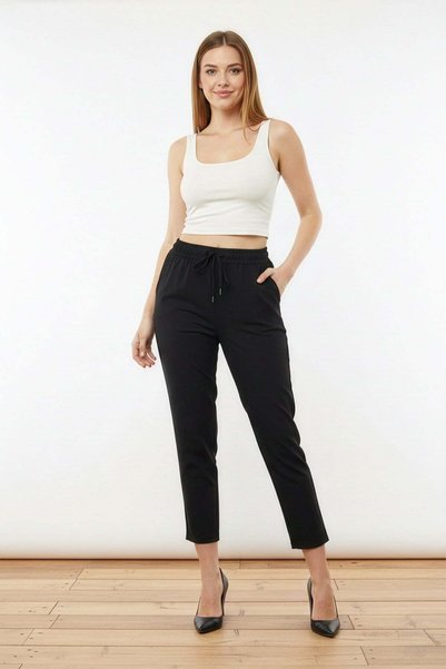Basic Elastic Waist Carrot Fit Fabric Trousers