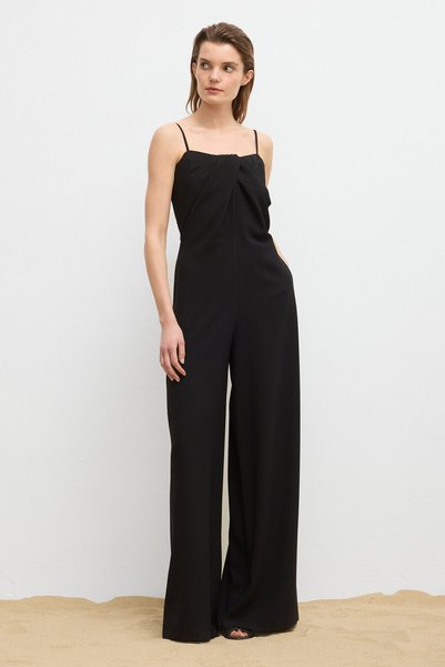 Moda Tutkusu Black Spaghetti Strap Jumpsuit