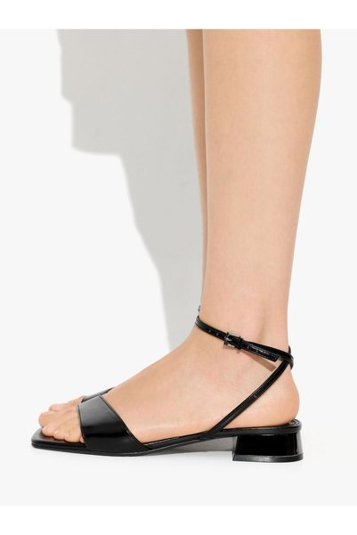 Women's Wide Strap Sandals with Buckle Detail