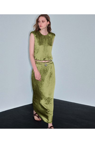 Belted Shiny Surface Skirt