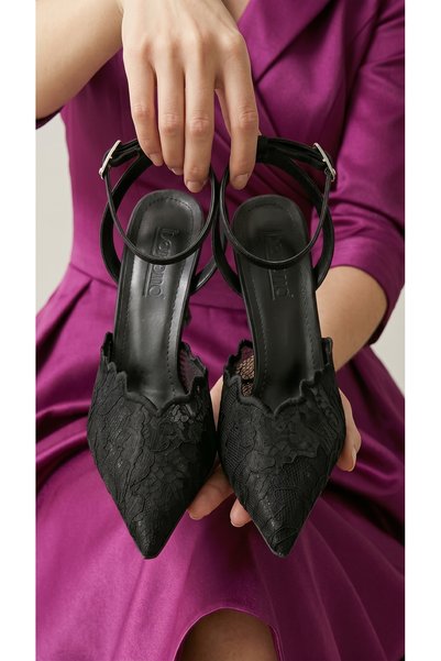 Women's Black Lace Detailed Ankle Strap Pointed Toe Evening Shoes 9cm BYNDPRSDAN01