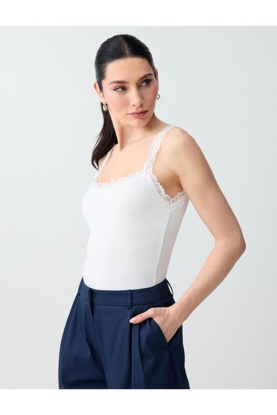Off-White Square Neck Lace Detailed Slim Fit Knitted Undershirt