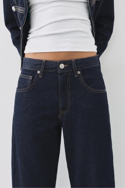 Low-Waisted Barrel Jeans