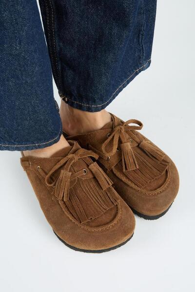 Valleria Women's Genuine Leather Tasseled and Laced Tan Slippers