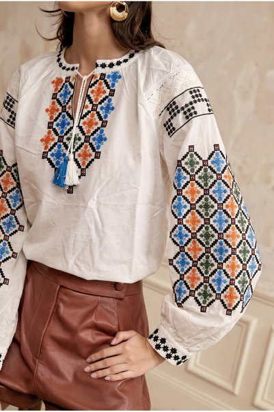 Women's White-Collared Tasseled Balloon Sleeve Embroidered Cotton Blouse