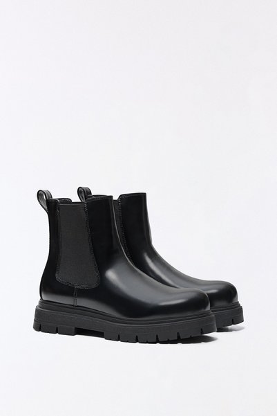 Chelseea Boots