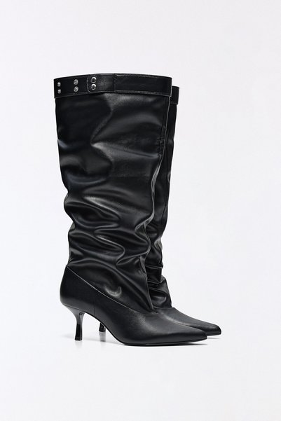 Adjustable slouchy heeled boots