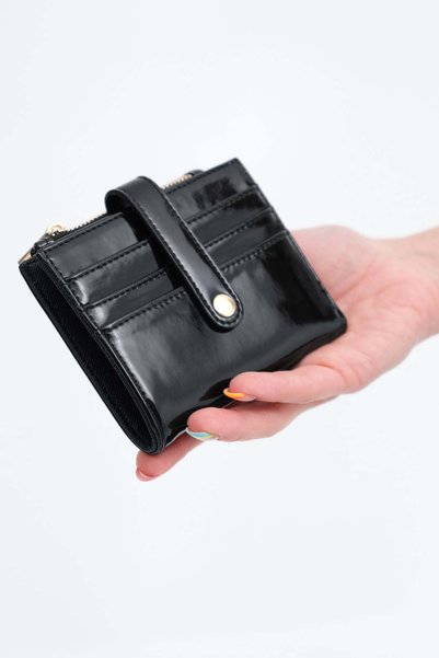 Zippered Snap Closure Patent Leather Wallet Czdn155