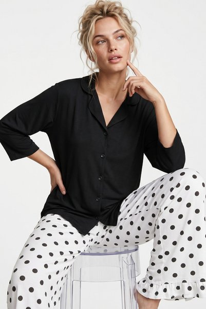 Black Shirt with Score Pattern Slim Soft Knitted Seasonal Buttoned Pajama Set 8053