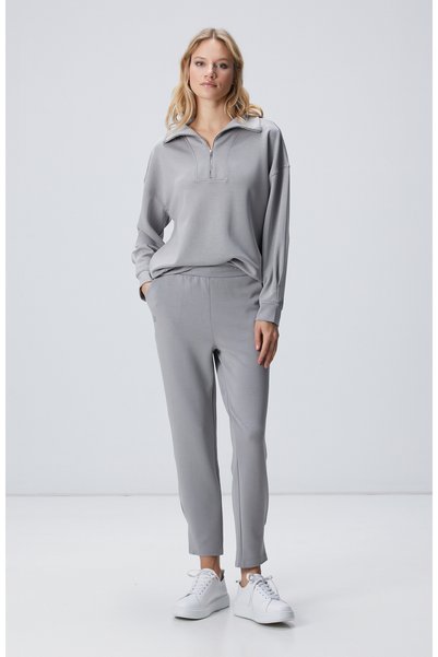 Gray Tracksuit with Pleated Detail on the Legs