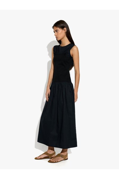 Women's Long Sleeveless Dress