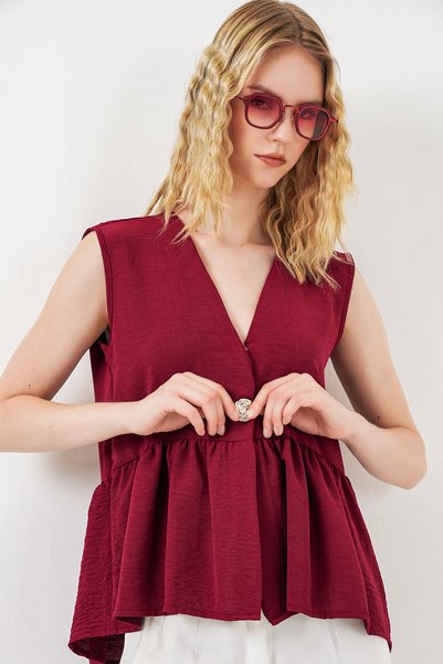 Women's Buttoned Zero-Sleeve Blouse 994 - Burgundy