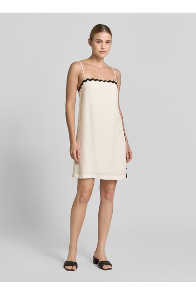 White Women's Dress 50557547