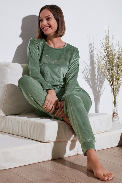 Standard Fit Crew Neck Soft Velvet Pajama Set Pajama Set 6094202