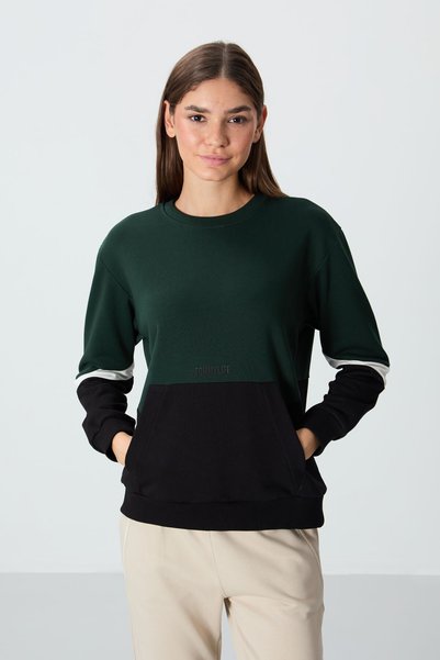 Pine Green Compact Cotton Thick Smooth Textured O-Neck Standard Fit Women's Sweatshirt - 97289