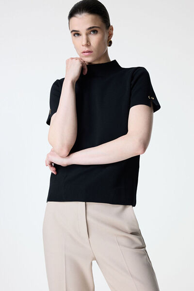 Black High-Neck Short Sleeve Knitwear Blouse