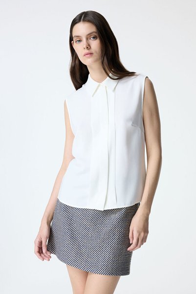 Boneless Sleeveless Shirt