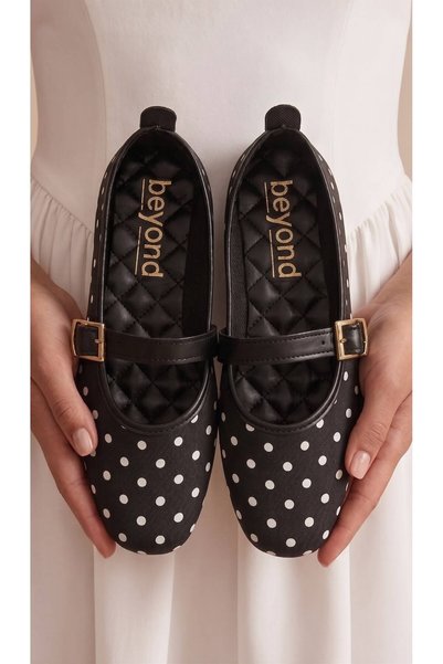 Women's Black Satin New Stylish Buckled Polka Dot Detailed 1cm Ballerina Flats BYNDLCKPUAN01