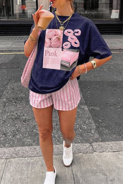 Vintage Retro Pink Pink Printed Design Tshirt