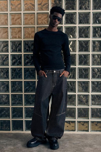 Balloon Fit Jeans with Stitching Details