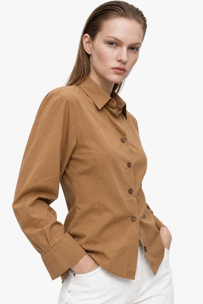 Lightweight Waist-Fitted Cotton Woven Shirt